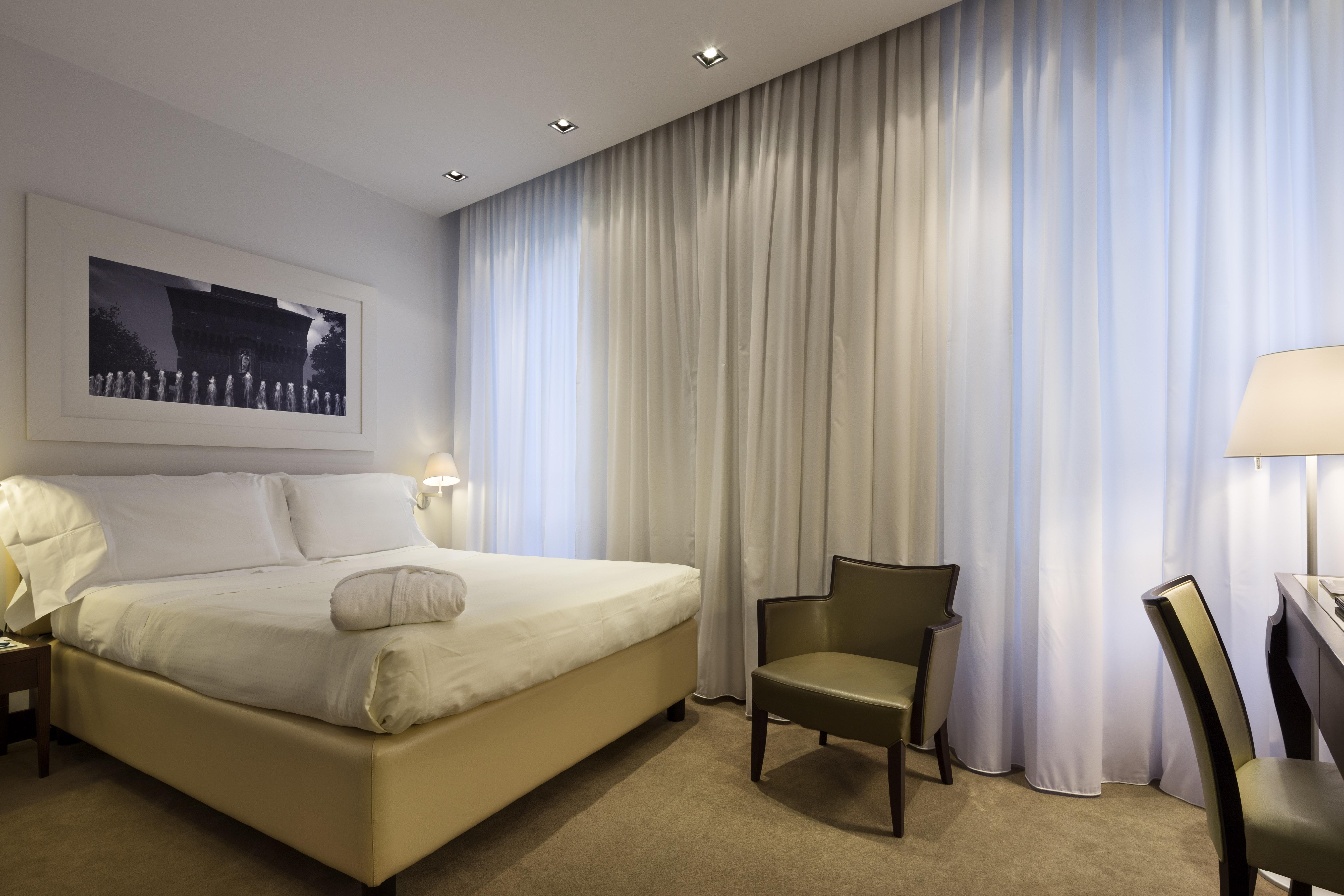 Una Hotels Cusani Milano Luaran gambar