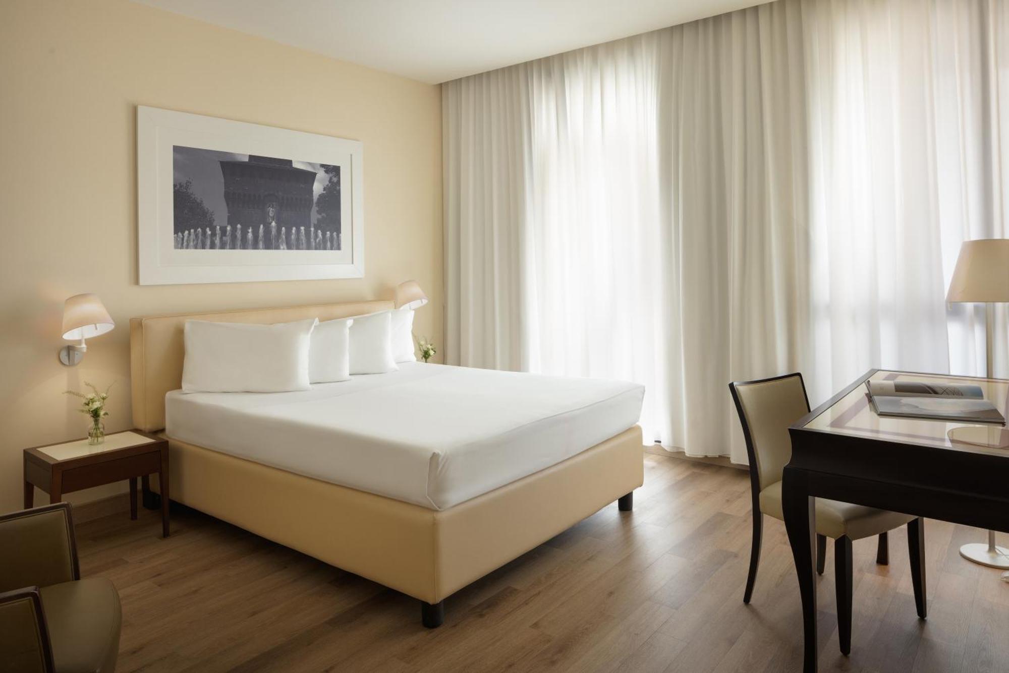 Una Hotels Cusani Milano Luaran gambar