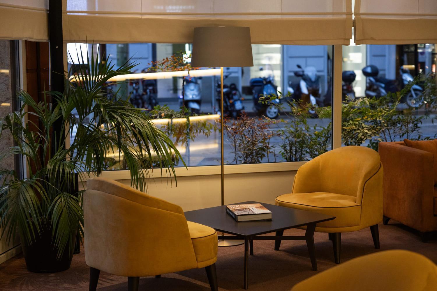 Una Hotels Cusani Milano Luaran gambar