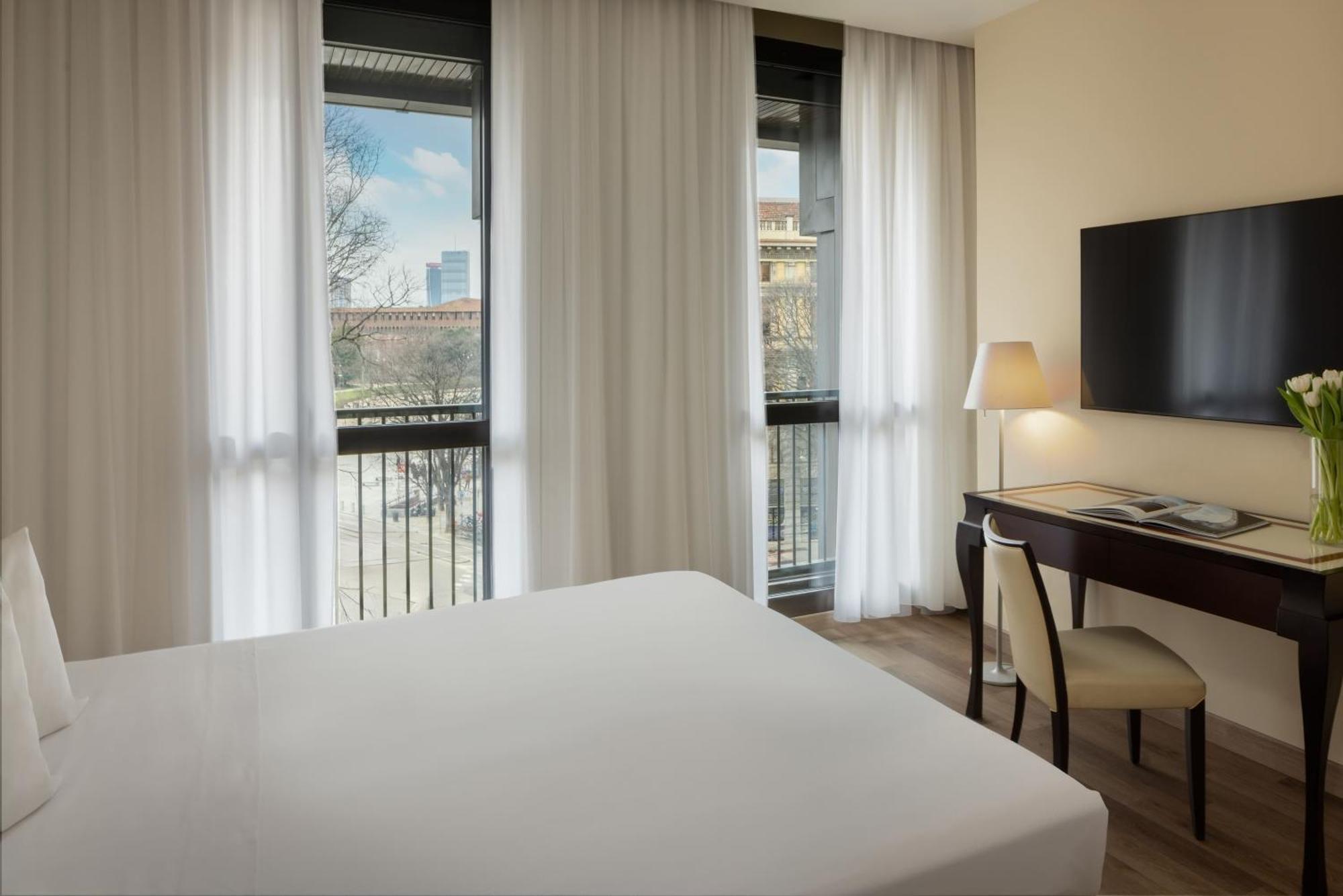 Una Hotels Cusani Milano Luaran gambar