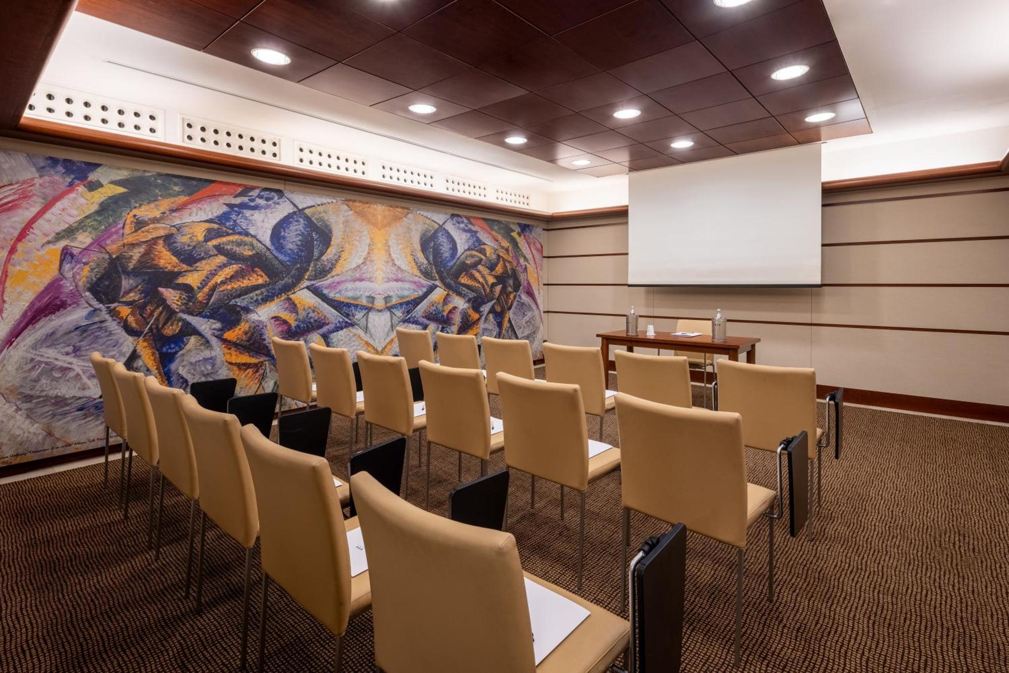 Una Hotels Cusani Milano Luaran gambar